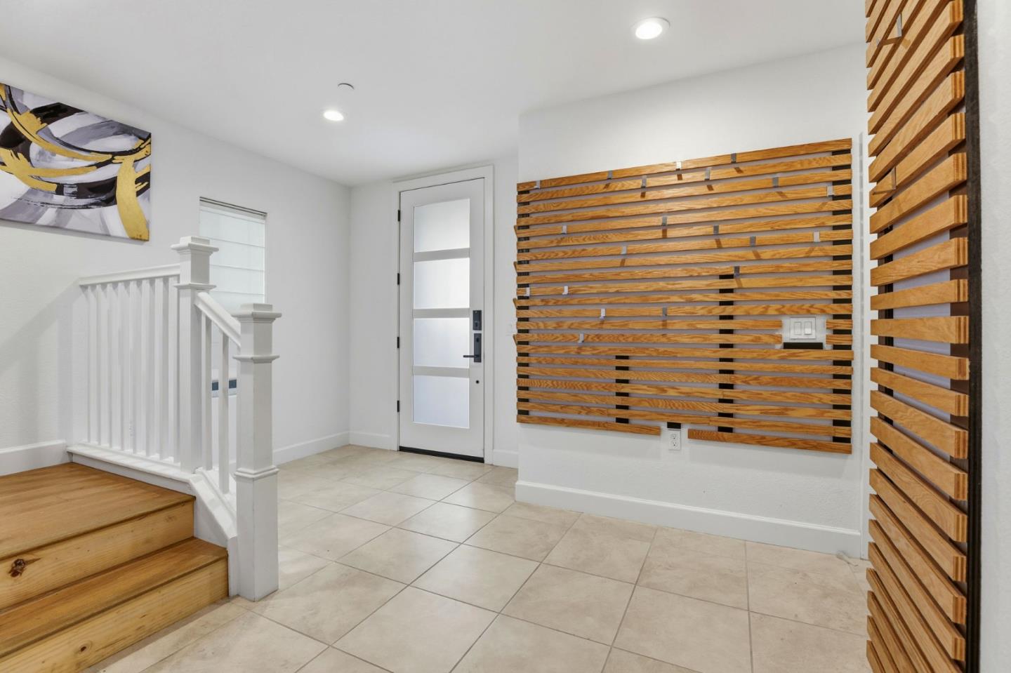 Detail Gallery Image 4 of 46 For 5636 Fallbrook Ct, Dublin,  CA 94568 - 4 Beds | 3/1 Baths