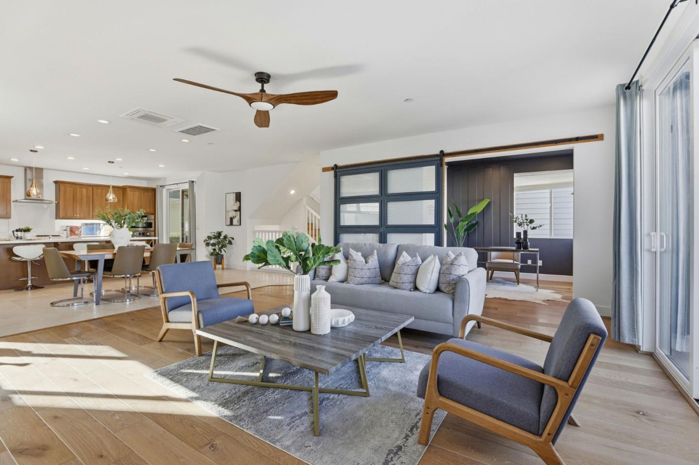 Detail Gallery Image 7 of 46 For 5636 Fallbrook Ct, Dublin,  CA 94568 - 4 Beds | 3/1 Baths