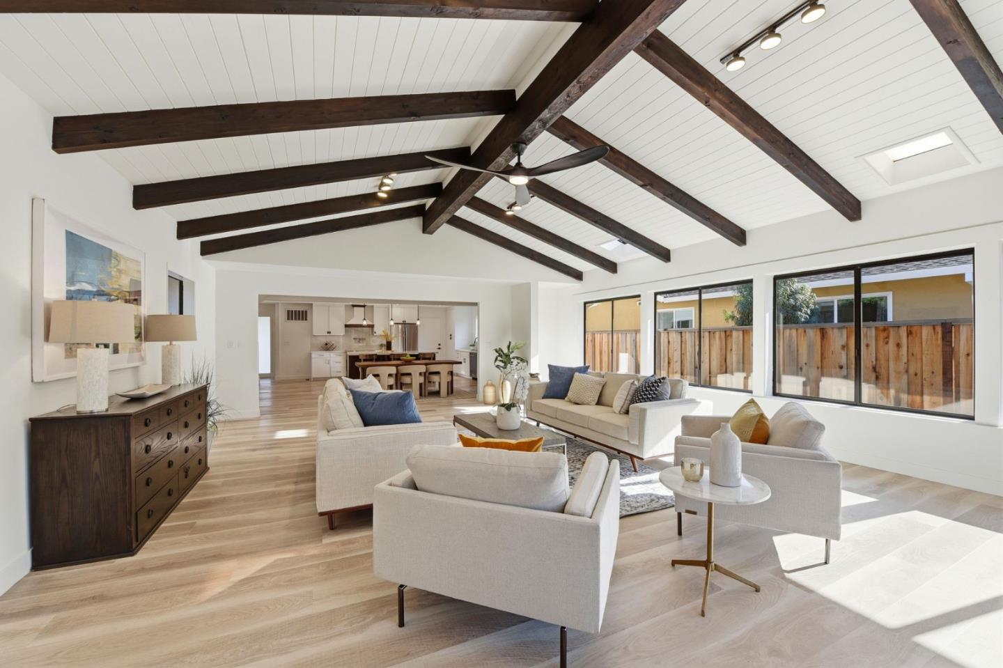 Detail Gallery Image 11 of 30 For 1765 Linnet Ln, Sunnyvale,  CA 94087 - 4 Beds | 2 Baths