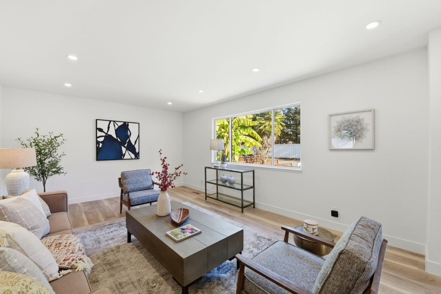 Detail Gallery Image 13 of 30 For 1765 Linnet Ln, Sunnyvale,  CA 94087 - 4 Beds | 2 Baths