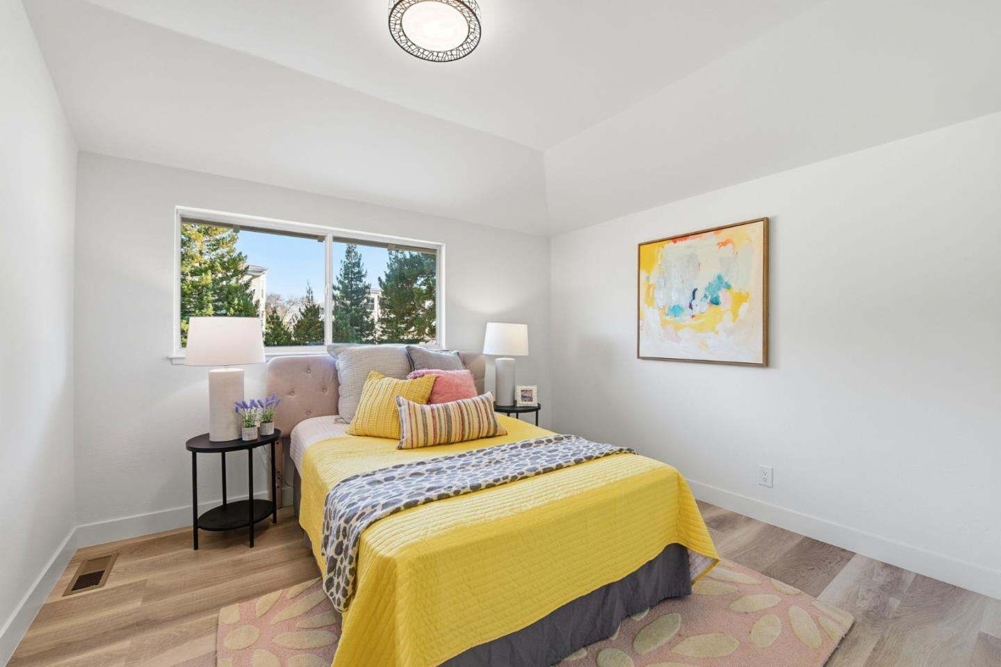 Detail Gallery Image 20 of 30 For 1765 Linnet Ln, Sunnyvale,  CA 94087 - 4 Beds | 2 Baths