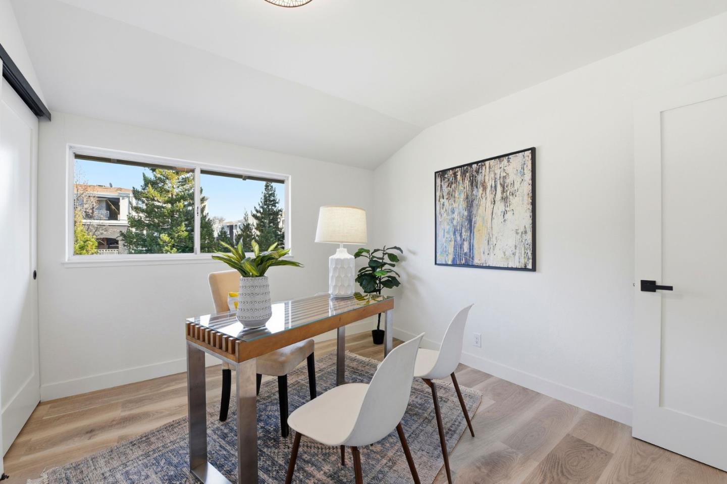 Detail Gallery Image 21 of 30 For 1765 Linnet Ln, Sunnyvale,  CA 94087 - 4 Beds | 2 Baths