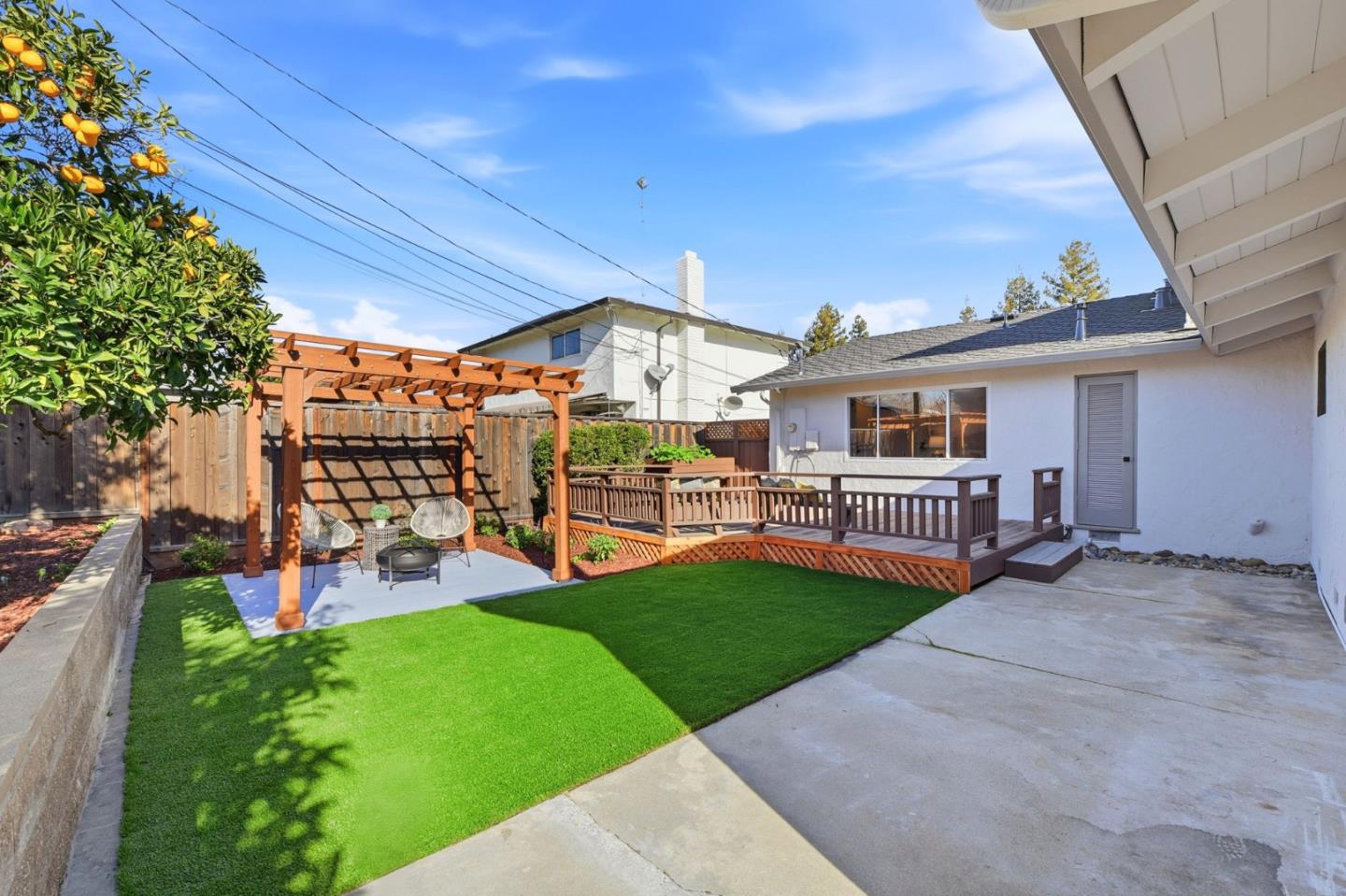 Detail Gallery Image 24 of 30 For 1765 Linnet Ln, Sunnyvale,  CA 94087 - 4 Beds | 2 Baths