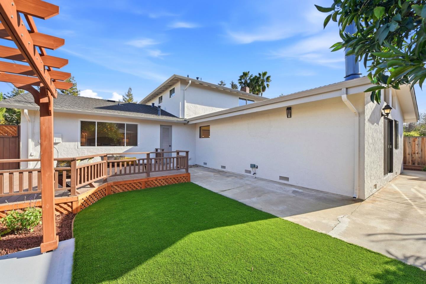 Detail Gallery Image 26 of 30 For 1765 Linnet Ln, Sunnyvale,  CA 94087 - 4 Beds | 2 Baths