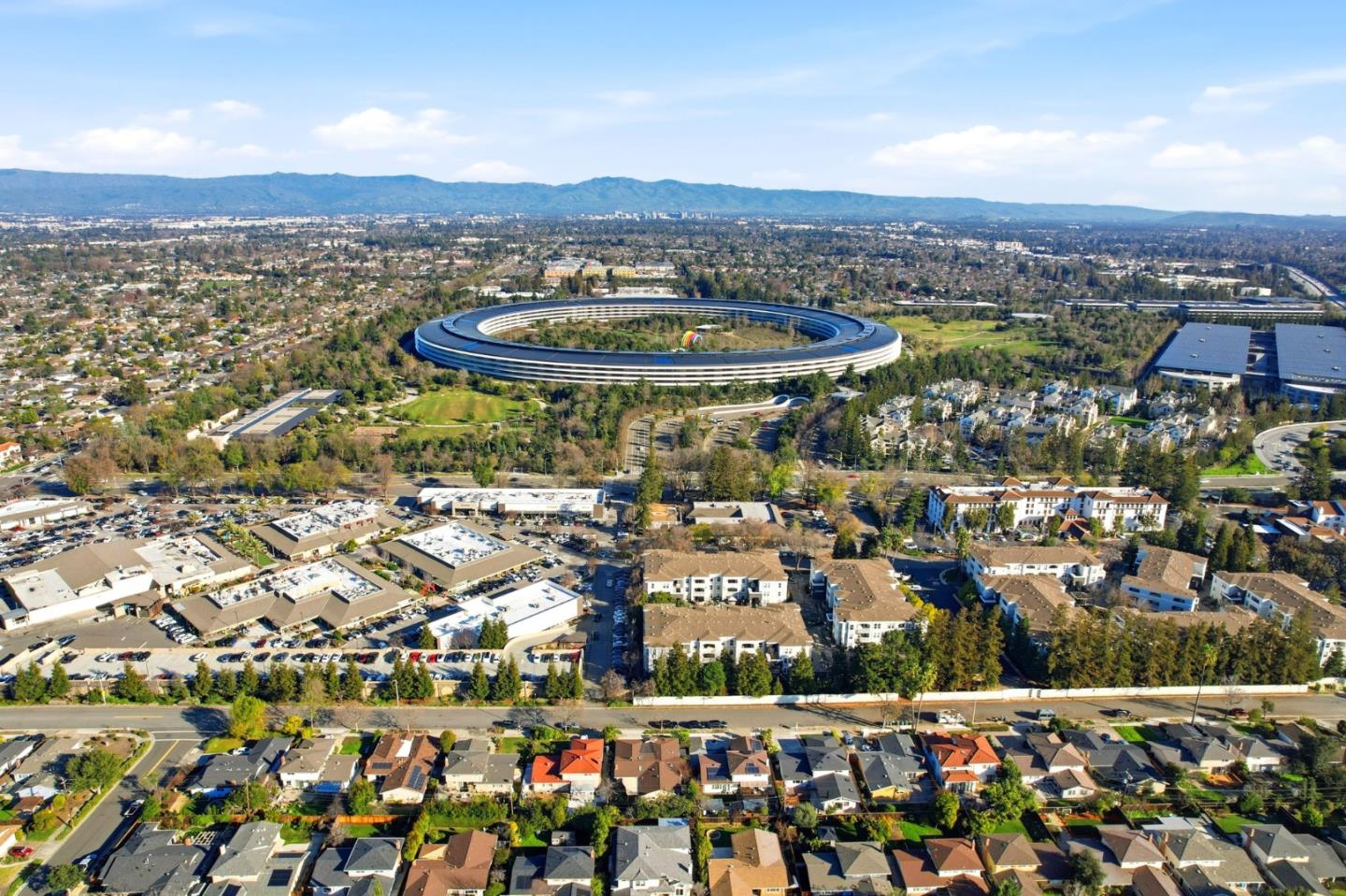 Detail Gallery Image 27 of 30 For 1765 Linnet Ln, Sunnyvale,  CA 94087 - 4 Beds | 2 Baths