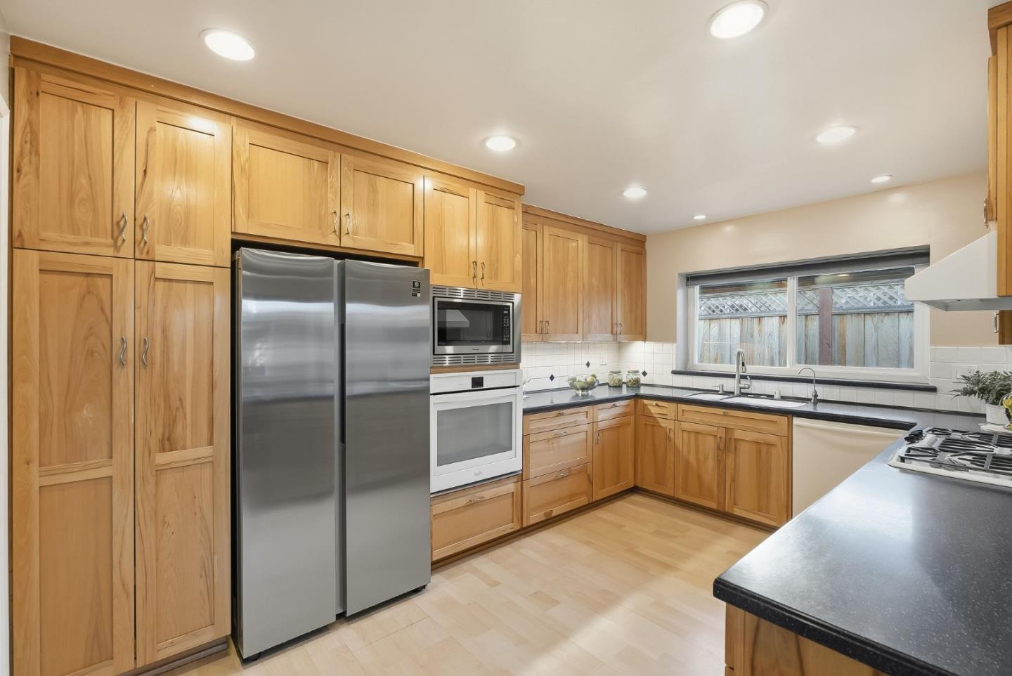 Detail Gallery Image 9 of 52 For 1521 Estelle Ave, San Jose,  CA 95118 - 3 Beds | 2/1 Baths