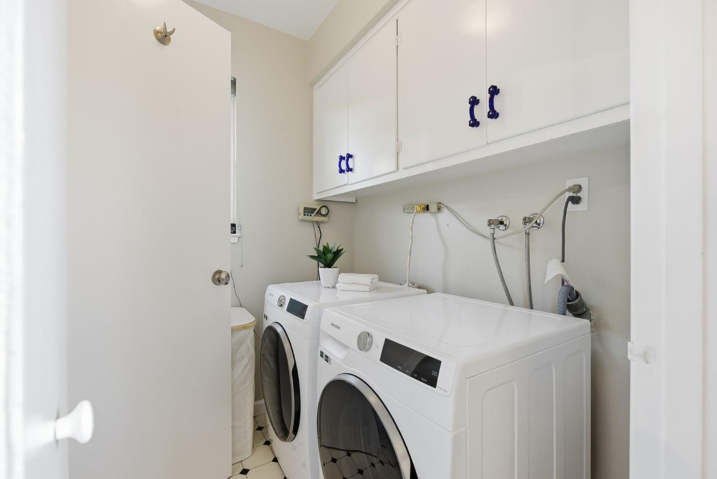 Detail Gallery Image 16 of 52 For 1521 Estelle Ave, San Jose,  CA 95118 - 3 Beds | 2/1 Baths