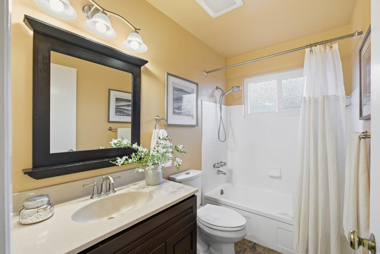 Detail Gallery Image 29 of 52 For 1521 Estelle Ave, San Jose,  CA 95118 - 3 Beds | 2/1 Baths