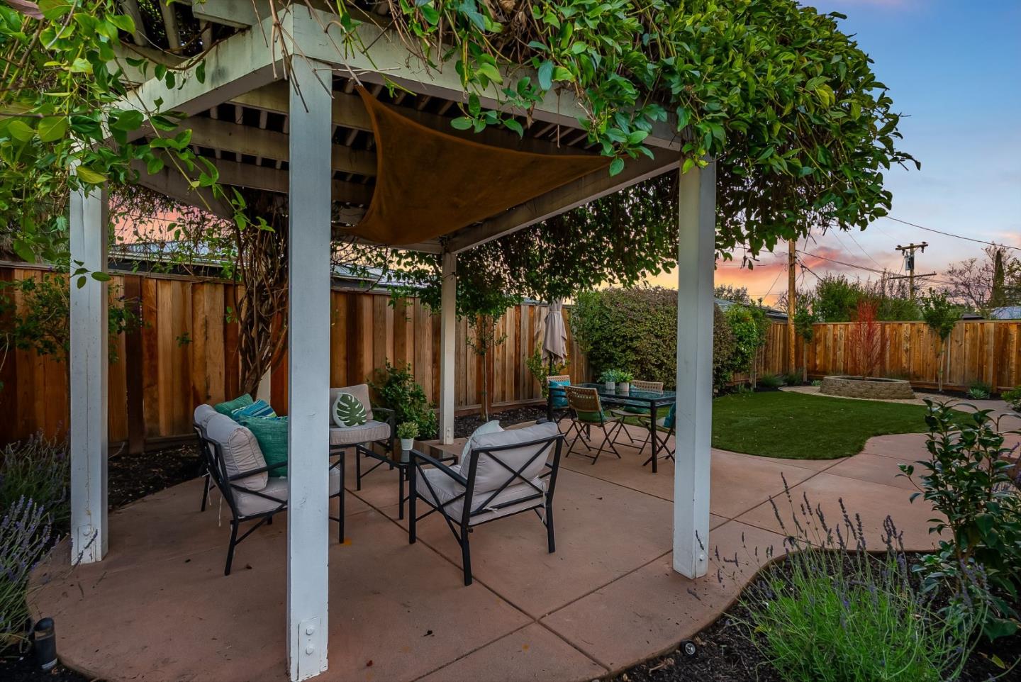 Detail Gallery Image 33 of 52 For 1521 Estelle Ave, San Jose,  CA 95118 - 3 Beds | 2/1 Baths
