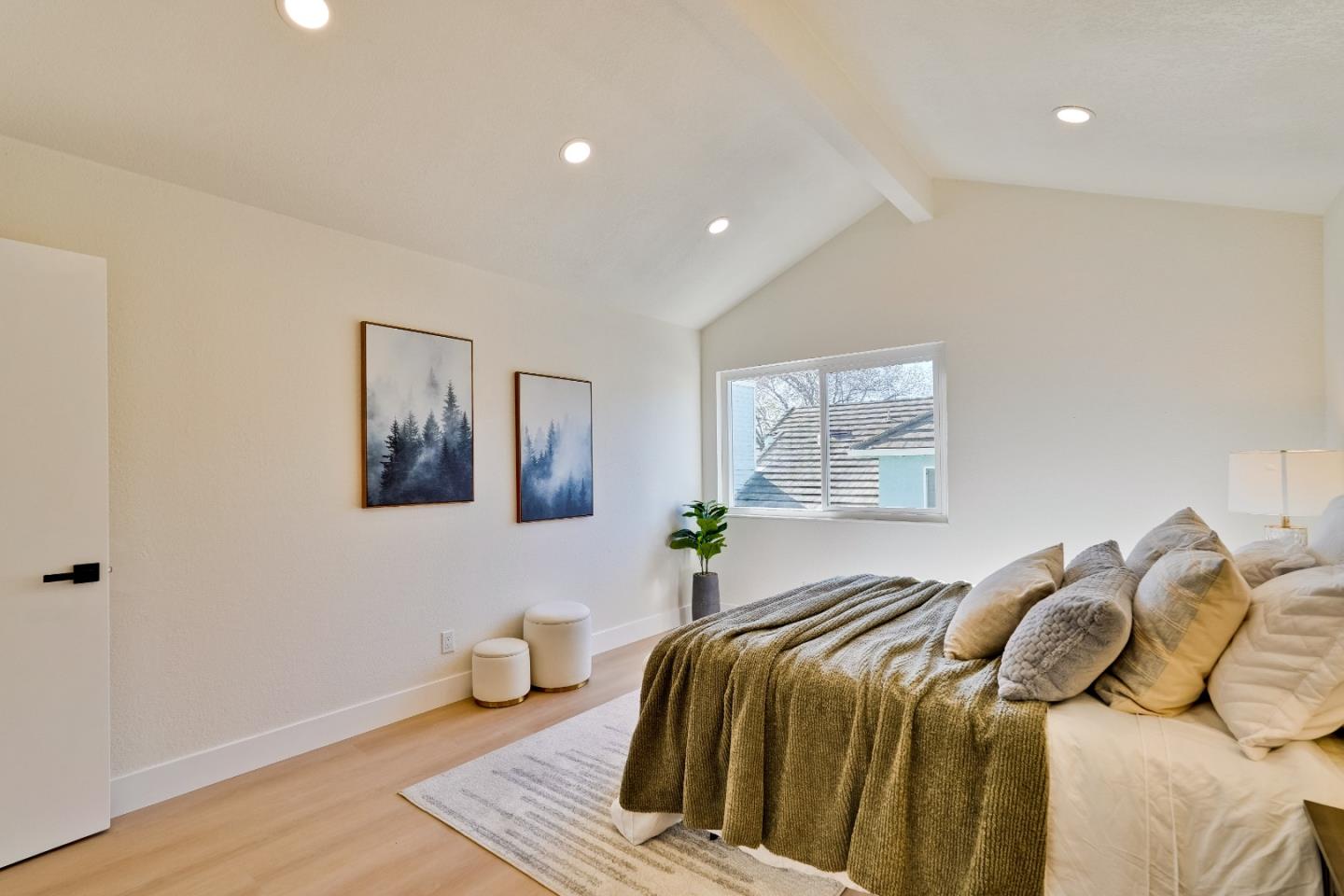 Detail Gallery Image 25 of 56 For 1979 Linden Ln, Milpitas,  CA 95035 - 4 Beds | 2/1 Baths