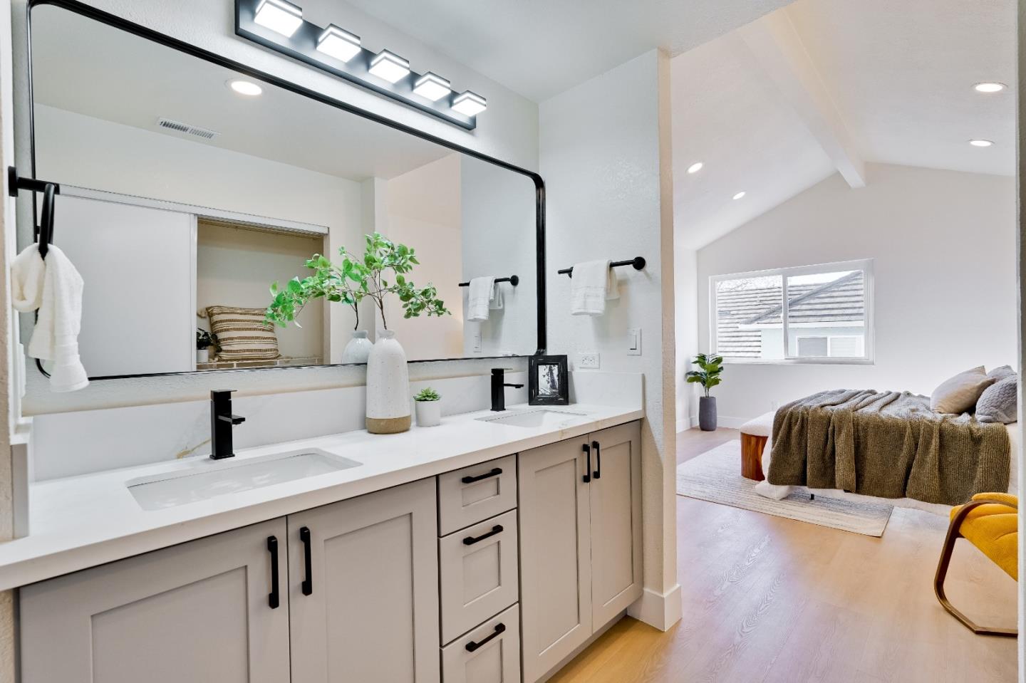 Detail Gallery Image 26 of 56 For 1979 Linden Ln, Milpitas,  CA 95035 - 4 Beds | 2/1 Baths