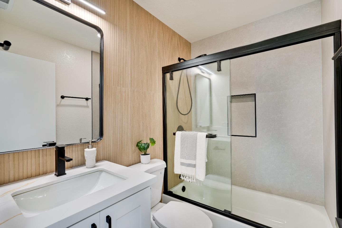 Detail Gallery Image 44 of 56 For 1979 Linden Ln, Milpitas,  CA 95035 - 4 Beds | 2/1 Baths