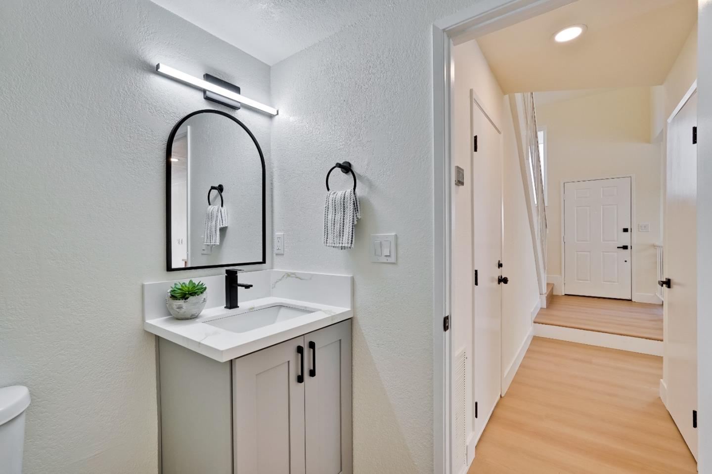 Detail Gallery Image 48 of 56 For 1979 Linden Ln, Milpitas,  CA 95035 - 4 Beds | 2/1 Baths