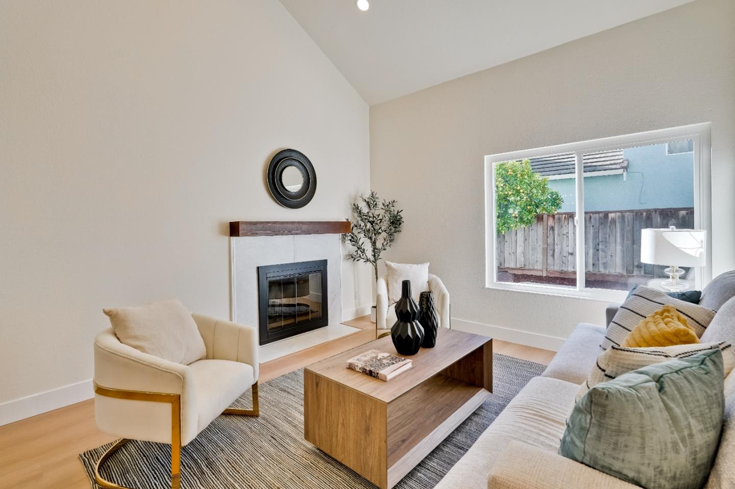 Detail Gallery Image 5 of 56 For 1979 Linden Ln, Milpitas,  CA 95035 - 4 Beds | 2/1 Baths