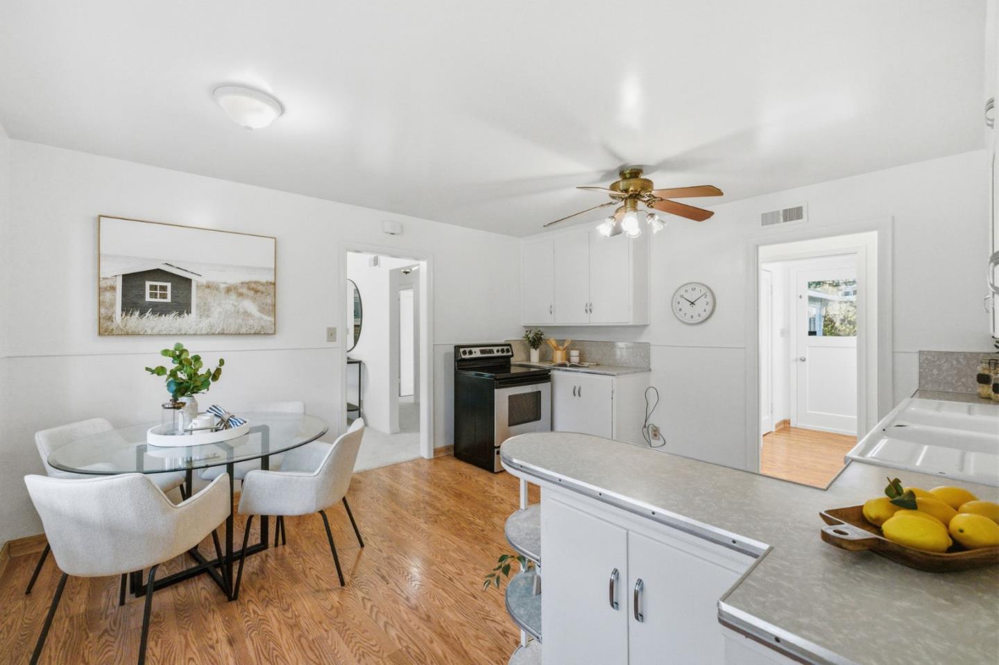 Detail Gallery Image 12 of 83 For 124 Osage Ave, Los Altos,  CA 94022 - 7 Beds | 3 Baths