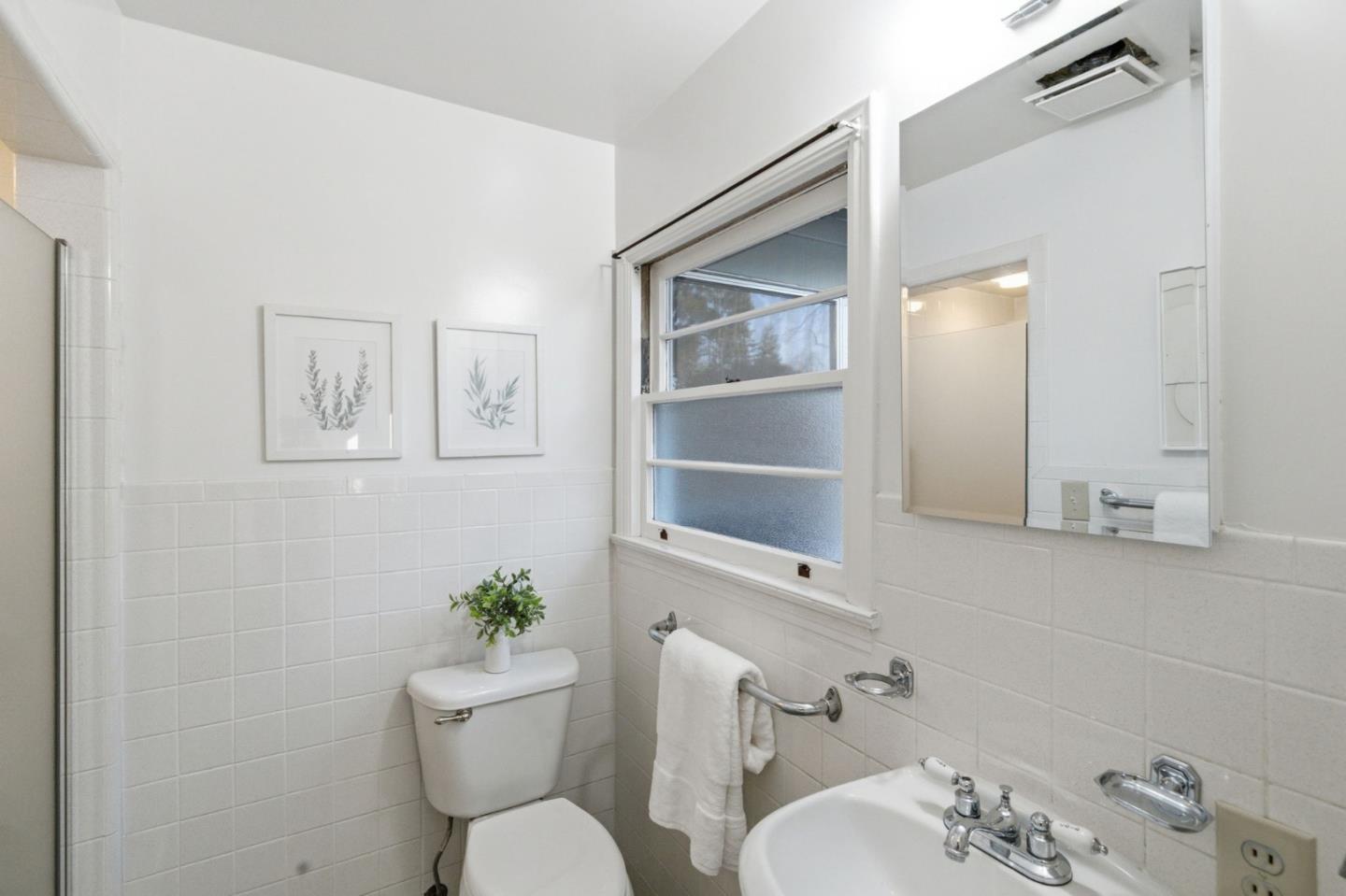 Detail Gallery Image 41 of 83 For 124 Osage Ave, Los Altos,  CA 94022 - 7 Beds | 3 Baths