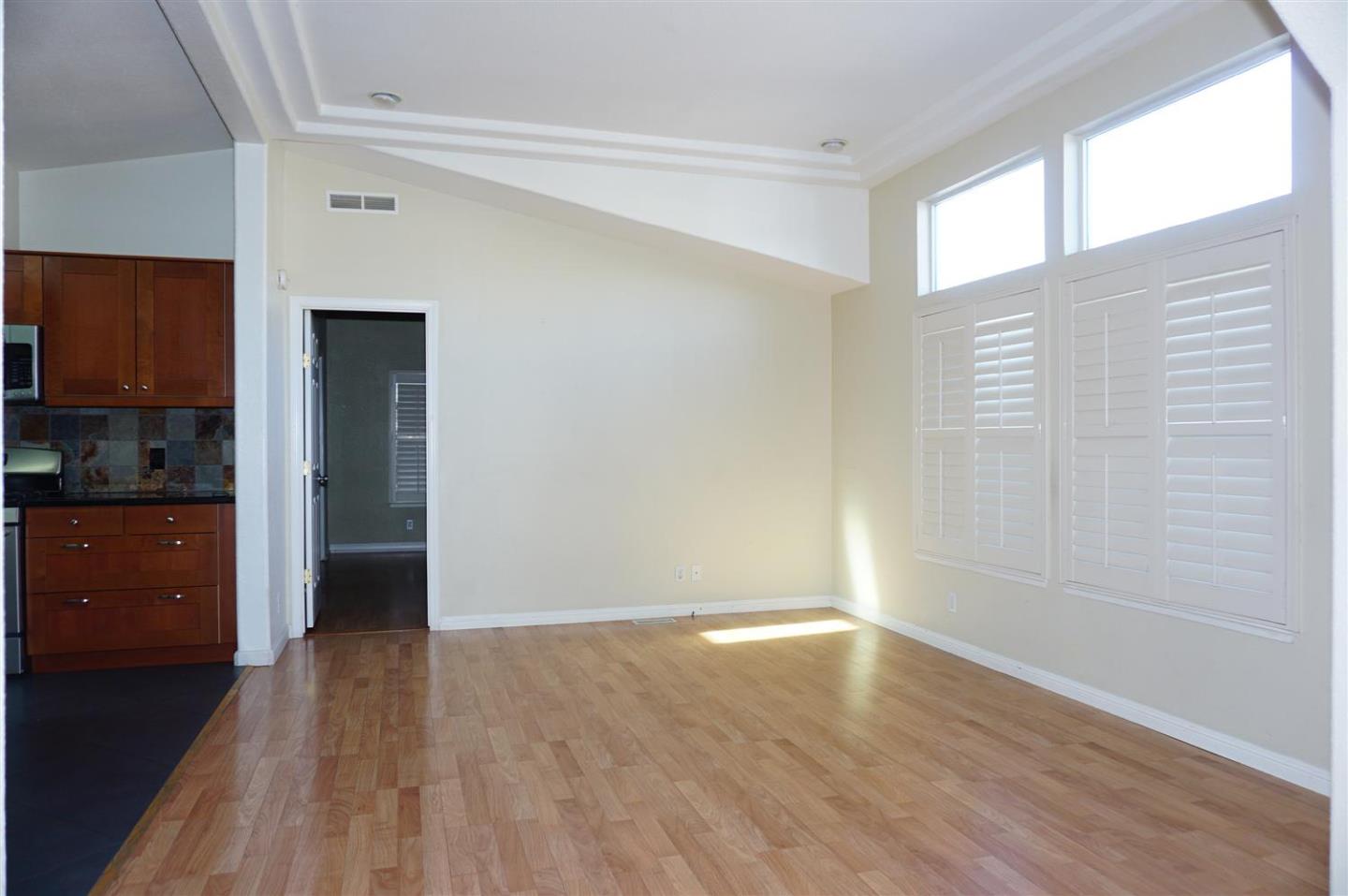 Detail Gallery Image 7 of 24 For 1220 Vienna Dr #707,  Sunnyvale,  CA 94089 - 3 Beds | 2 Baths