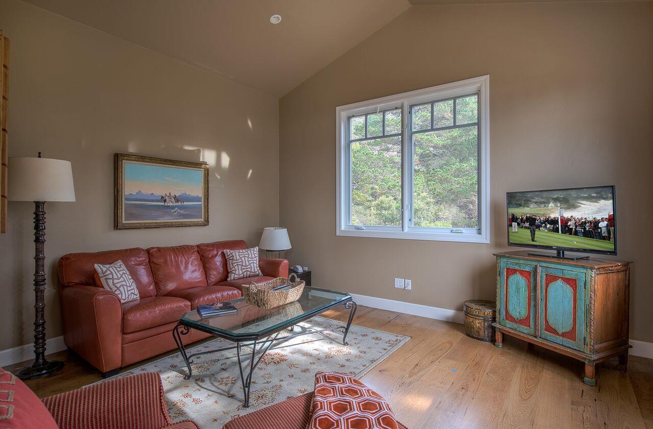 Detail Gallery Image 11 of 28 For 62 Corona Rd, Carmel,  CA 93923 - 4 Beds | 3/1 Baths