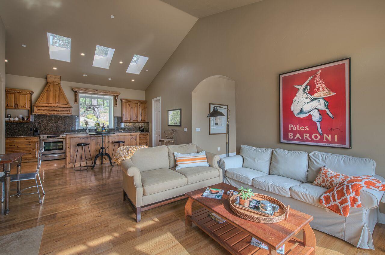 Detail Gallery Image 14 of 28 For 62 Corona Rd, Carmel,  CA 93923 - 4 Beds | 3/1 Baths