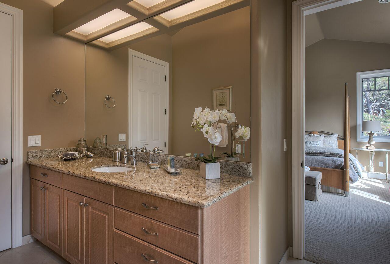 Detail Gallery Image 22 of 28 For 62 Corona Rd, Carmel,  CA 93923 - 4 Beds | 3/1 Baths