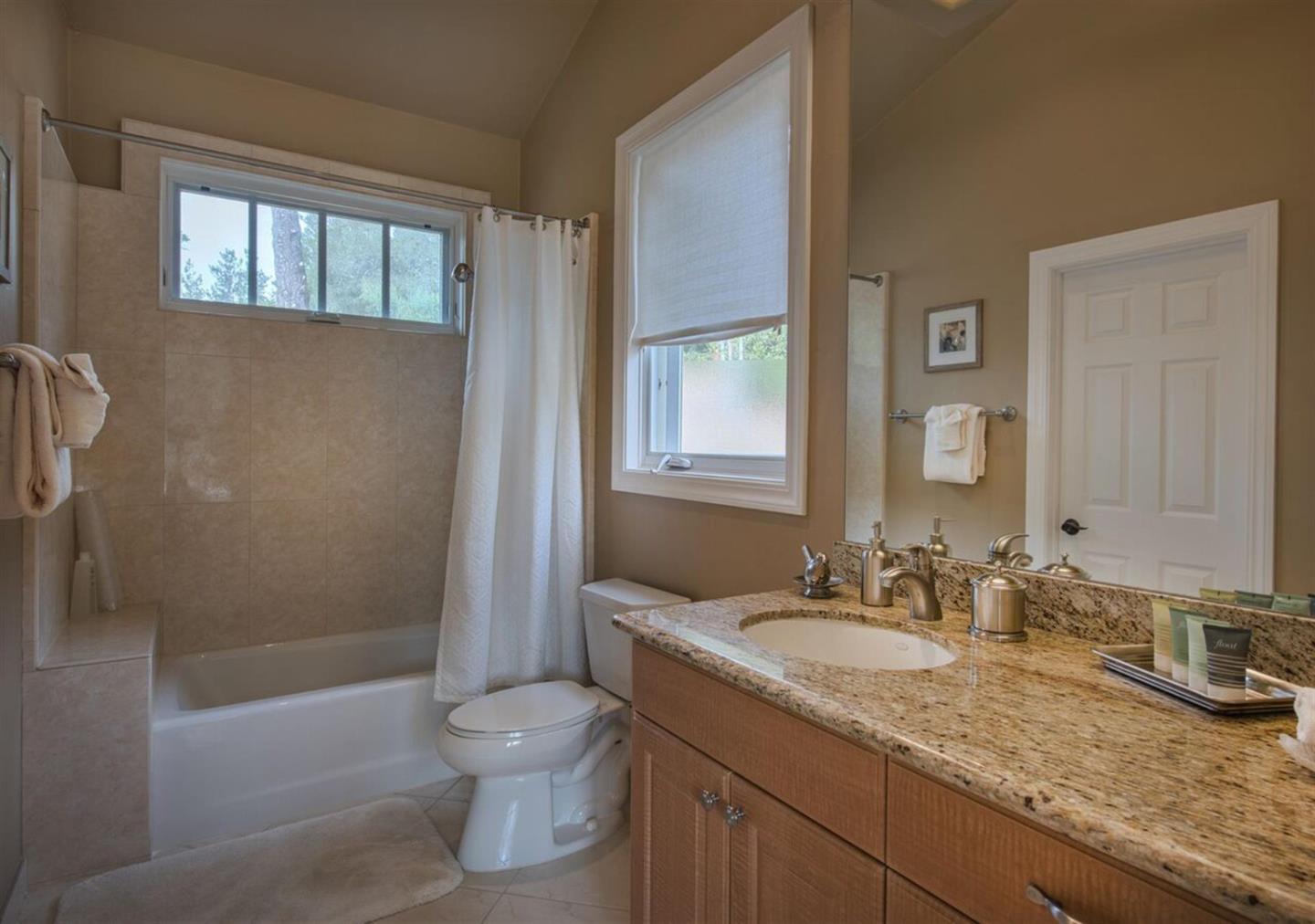 Detail Gallery Image 27 of 28 For 62 Corona Rd, Carmel,  CA 93923 - 4 Beds | 3/1 Baths