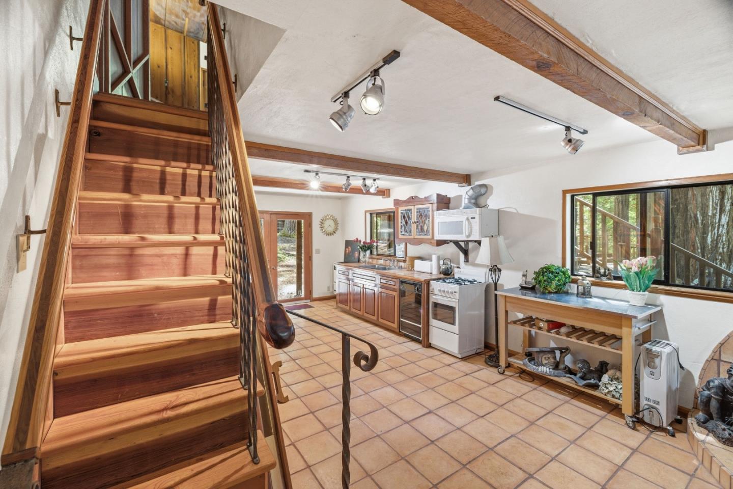 Detail Gallery Image 39 of 104 For 41 Back Rd, La Honda,  CA 94020 - 4 Beds | 3 Baths