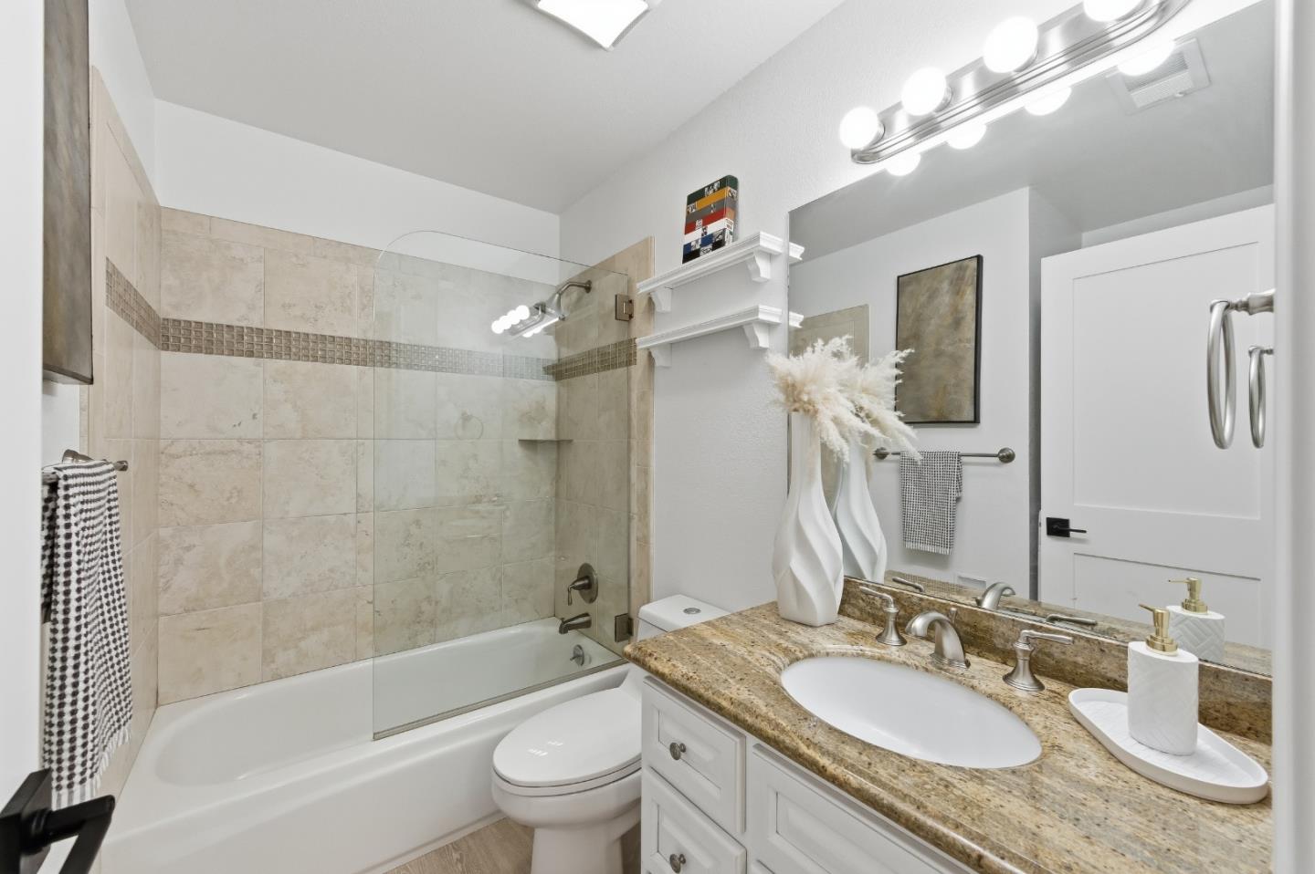 Photo #8: ML82030739 Listing: Photo #8