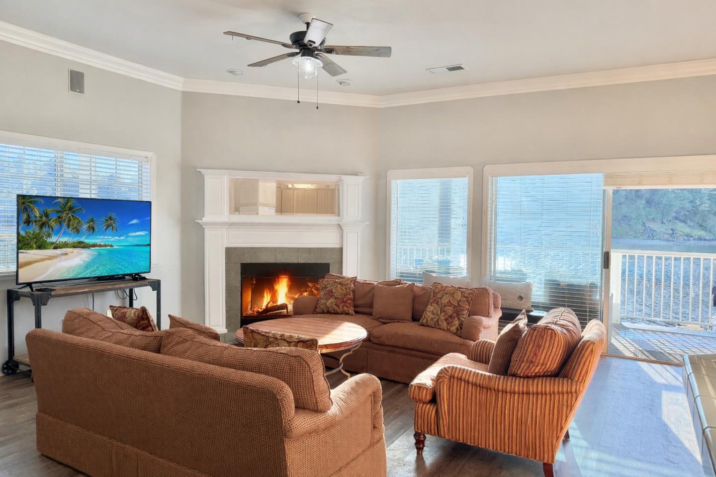 Detail Gallery Image 3 of 23 For 1030 Shoreline Dr #2,  Copperopolis,  CA 95228 - 3 Beds | 2 Baths