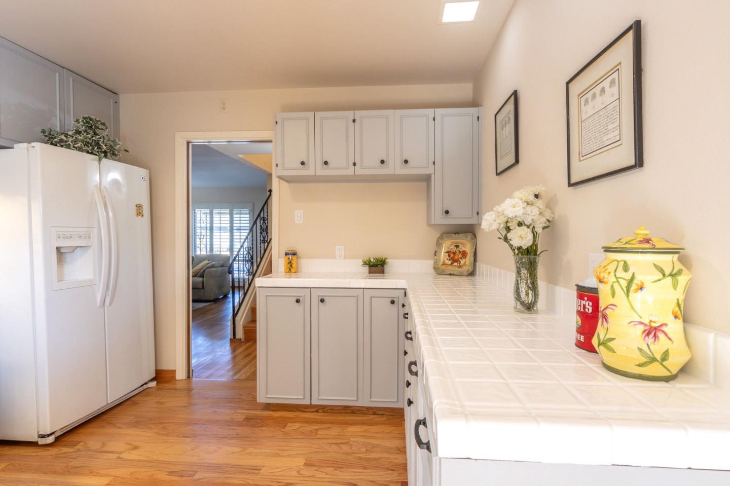 Detail Gallery Image 13 of 46 For 305 Newman Dr, South San Francisco,  CA 94080 - 3 Beds | 2/1 Baths