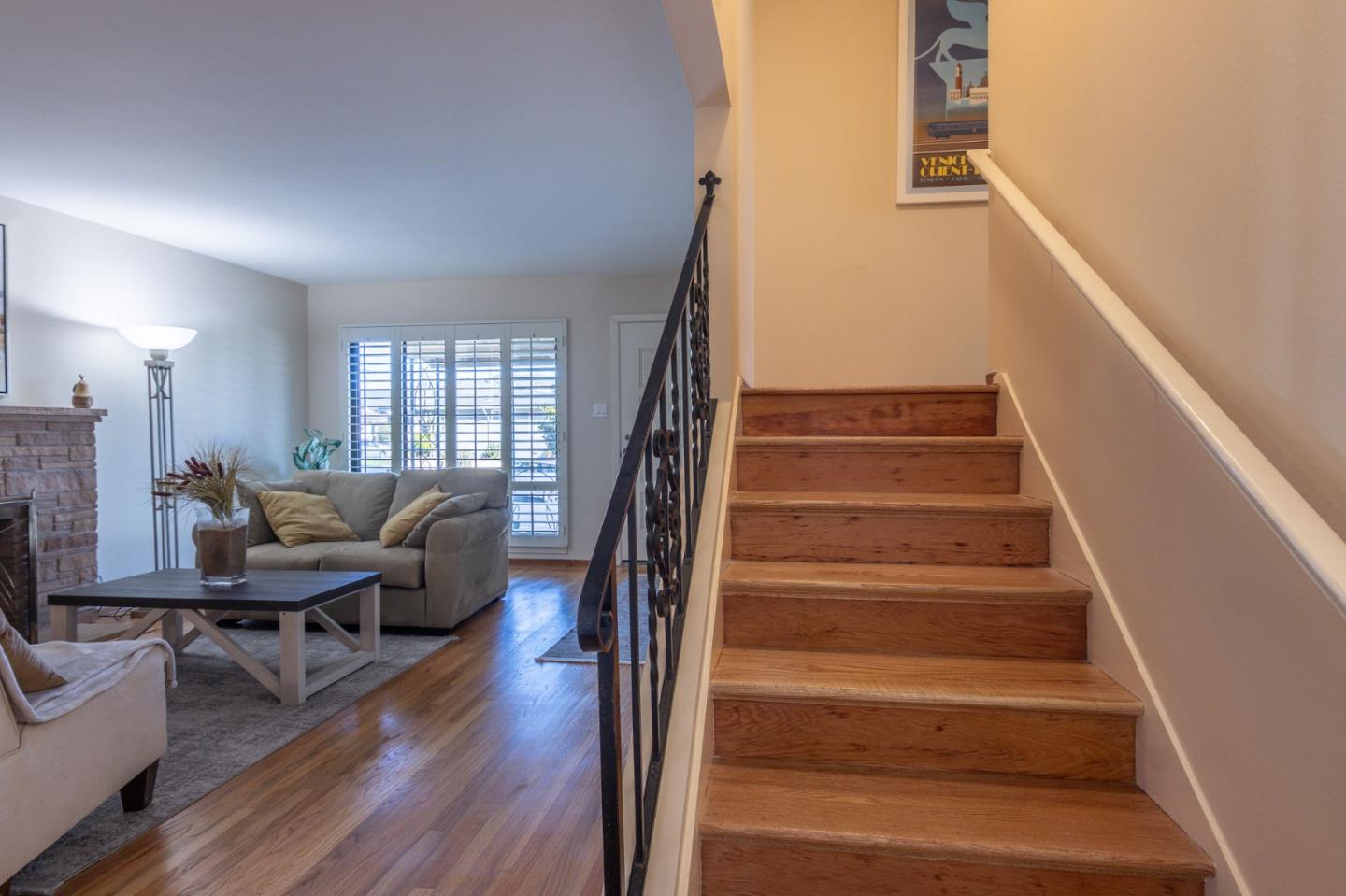 Detail Gallery Image 15 of 46 For 305 Newman Dr, South San Francisco,  CA 94080 - 3 Beds | 2/1 Baths