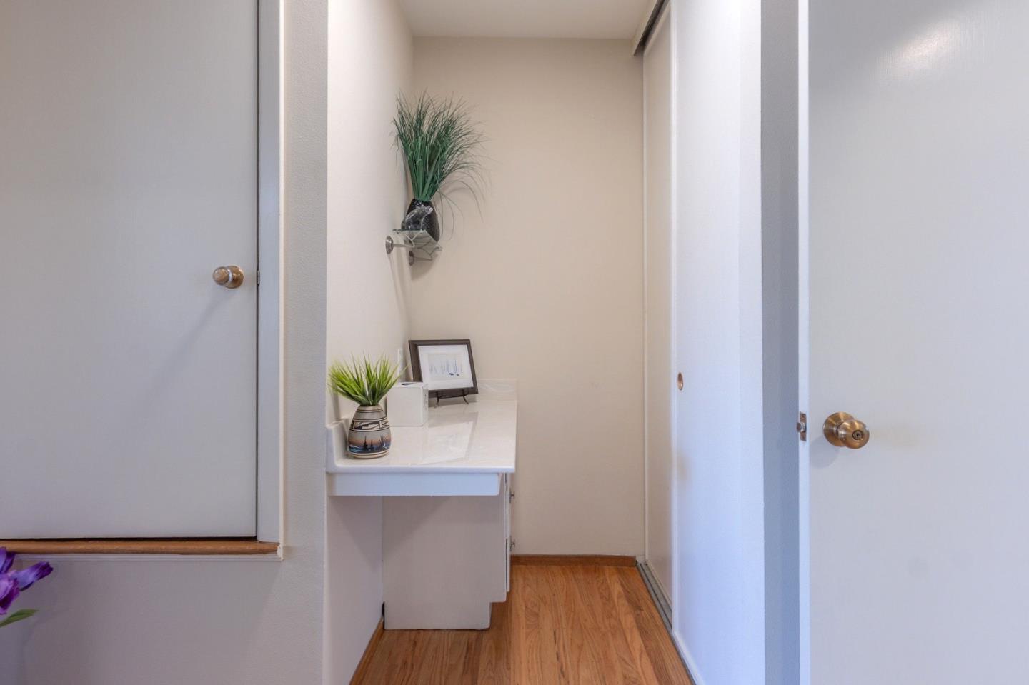 Detail Gallery Image 19 of 46 For 305 Newman Dr, South San Francisco,  CA 94080 - 3 Beds | 2/1 Baths