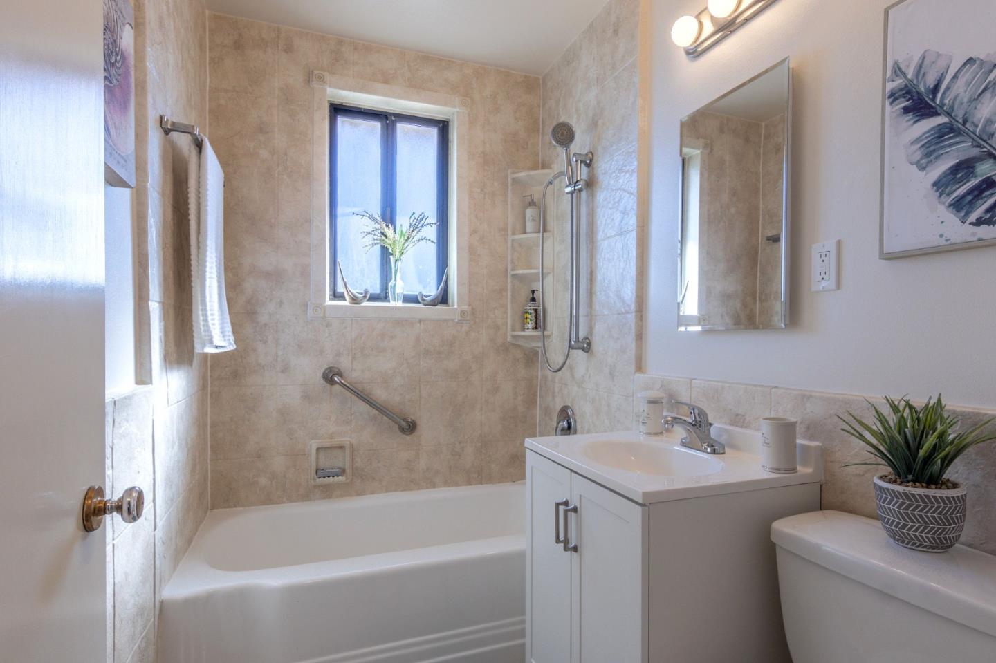 Detail Gallery Image 21 of 46 For 305 Newman Dr, South San Francisco,  CA 94080 - 3 Beds | 2/1 Baths