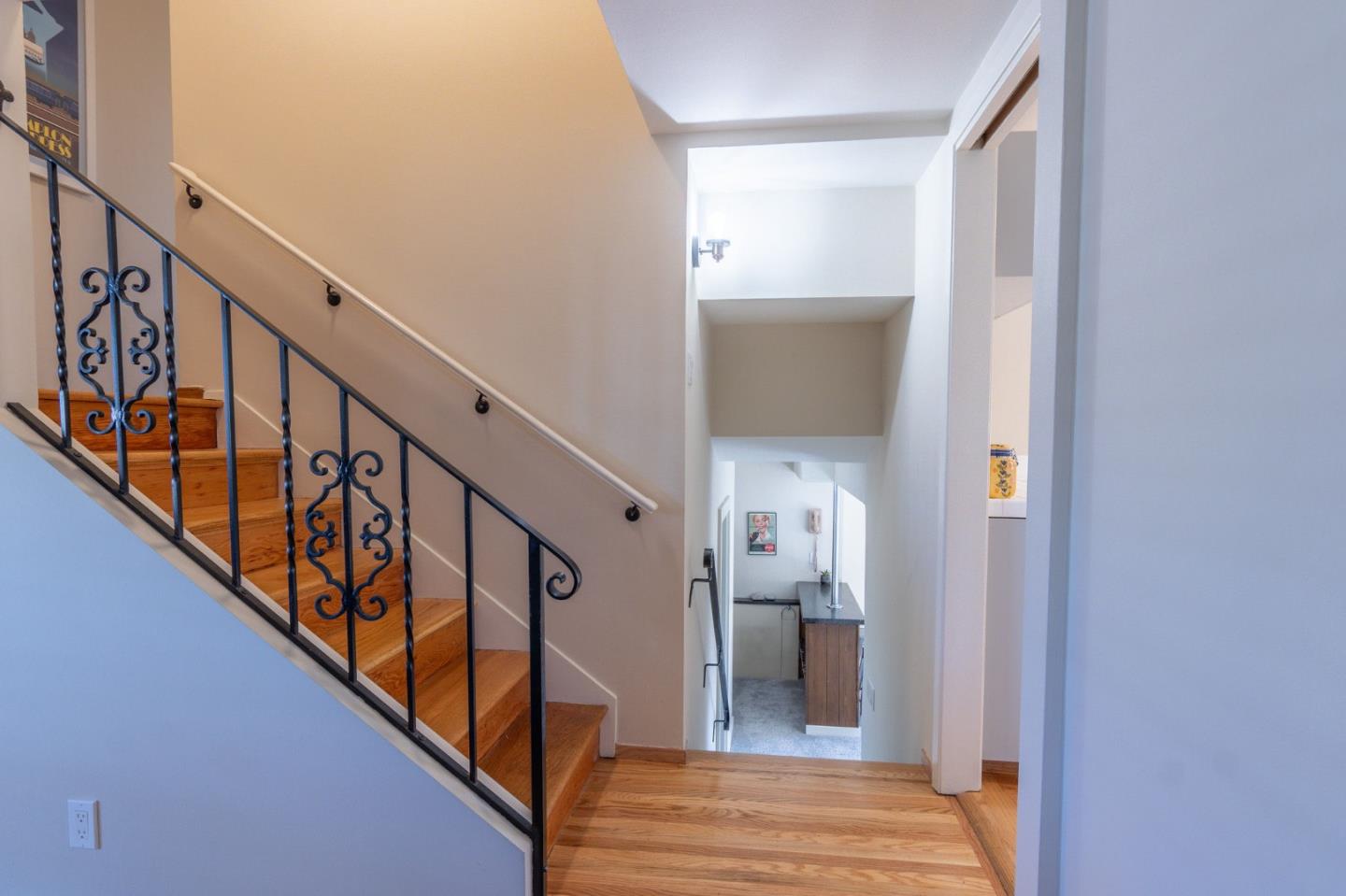 Detail Gallery Image 27 of 46 For 305 Newman Dr, South San Francisco,  CA 94080 - 3 Beds | 2/1 Baths