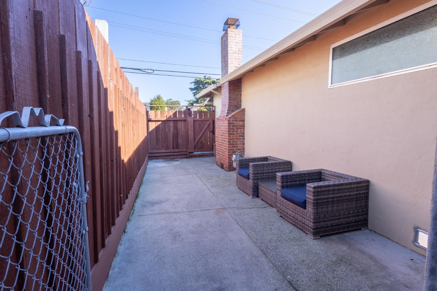 Detail Gallery Image 33 of 46 For 305 Newman Dr, South San Francisco,  CA 94080 - 3 Beds | 2/1 Baths