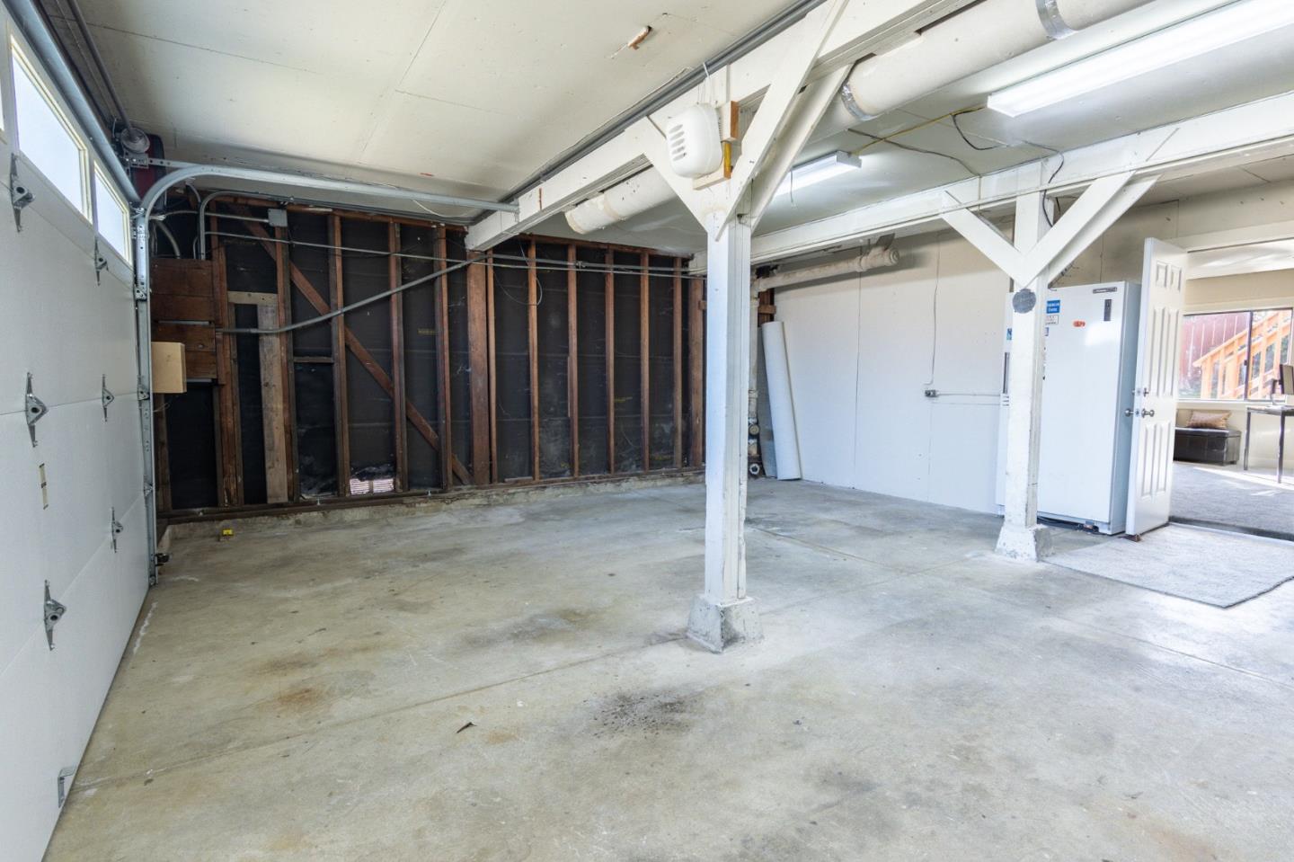 Detail Gallery Image 40 of 46 For 305 Newman Dr, South San Francisco,  CA 94080 - 3 Beds | 2/1 Baths