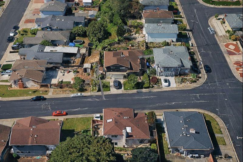 Detail Gallery Image 42 of 46 For 305 Newman Dr, South San Francisco,  CA 94080 - 3 Beds | 2/1 Baths