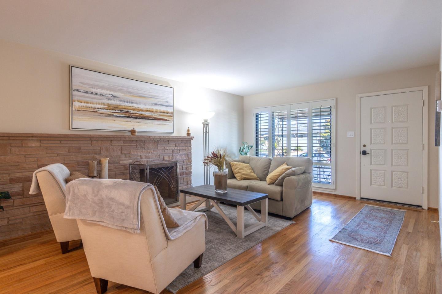 Detail Gallery Image 6 of 46 For 305 Newman Dr, South San Francisco,  CA 94080 - 3 Beds | 2/1 Baths