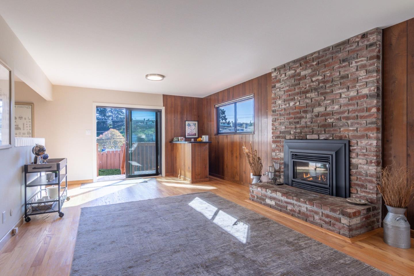 Detail Gallery Image 9 of 46 For 305 Newman Dr, South San Francisco,  CA 94080 - 3 Beds | 2/1 Baths