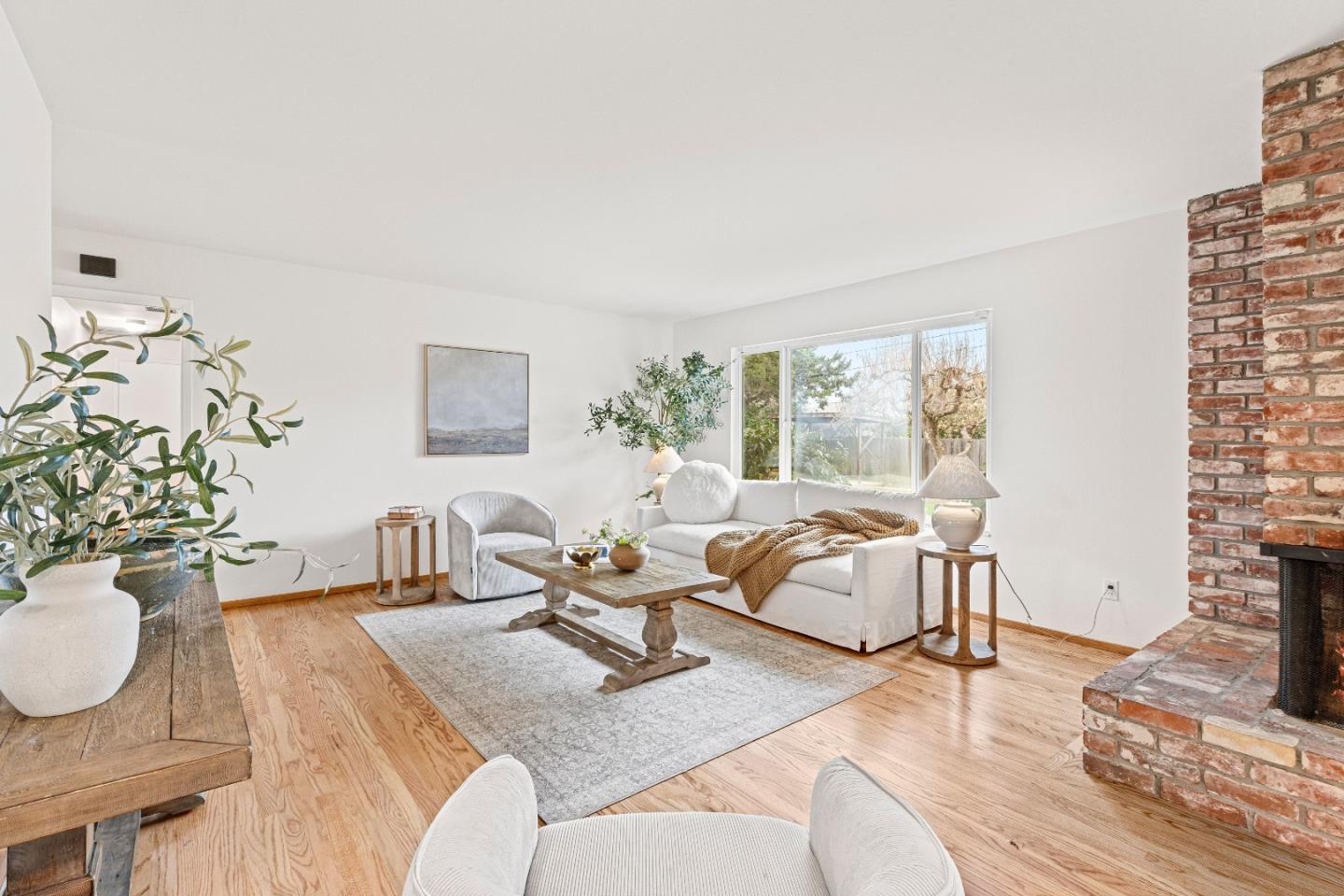 Detail Gallery Image 10 of 50 For 751 W 6th St, Gilroy,  CA 95020 - 3 Beds | 2 Baths