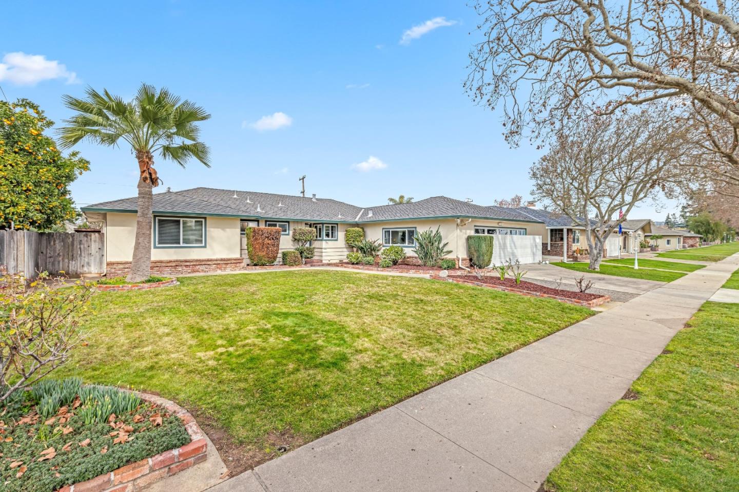 Detail Gallery Image 4 of 50 For 751 W 6th St, Gilroy,  CA 95020 - 3 Beds | 2 Baths