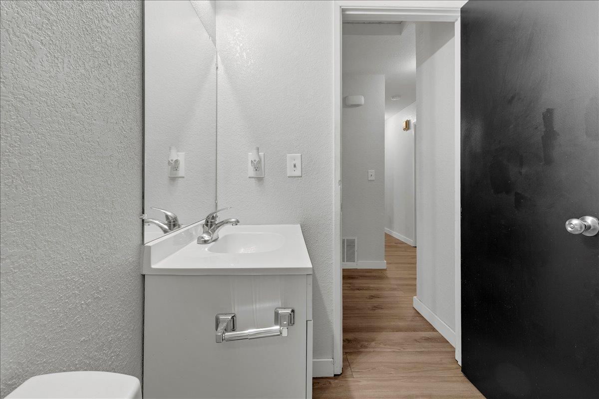 Detail Gallery Image 15 of 32 For 960 Elko St, Gonzales,  CA 93926 - 3 Beds | 1 Baths