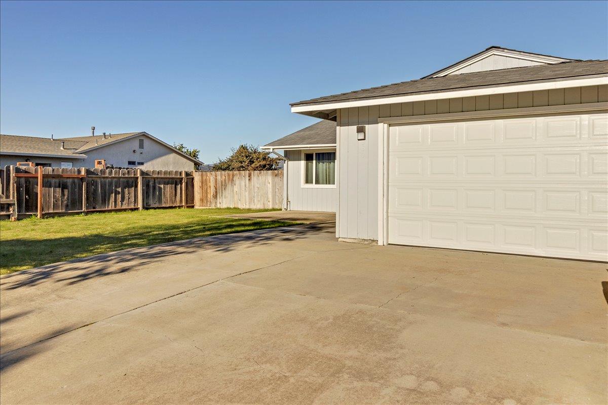 Detail Gallery Image 3 of 32 For 960 Elko St, Gonzales,  CA 93926 - 3 Beds | 1 Baths