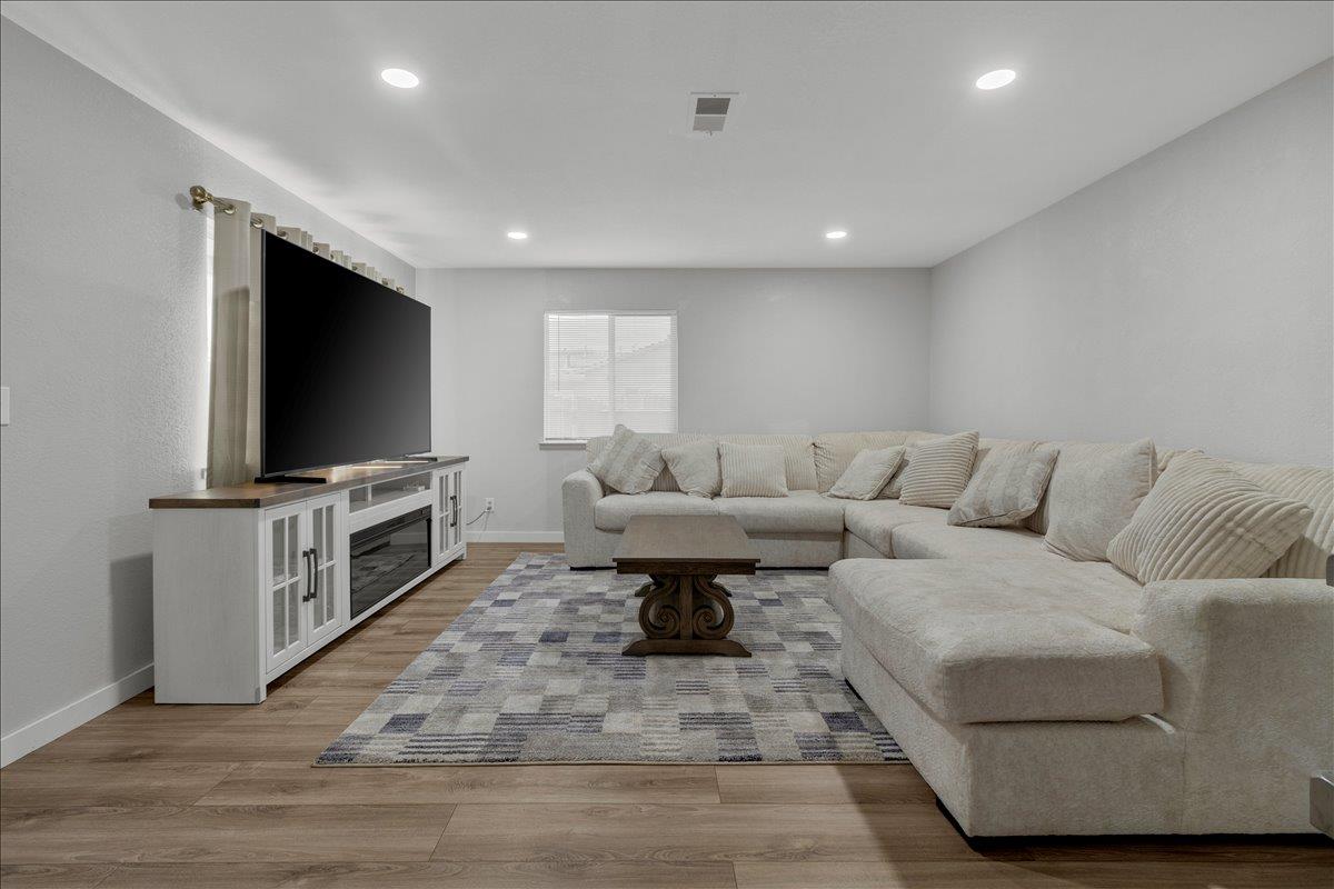 Detail Gallery Image 5 of 32 For 960 Elko St, Gonzales,  CA 93926 - 3 Beds | 1 Baths