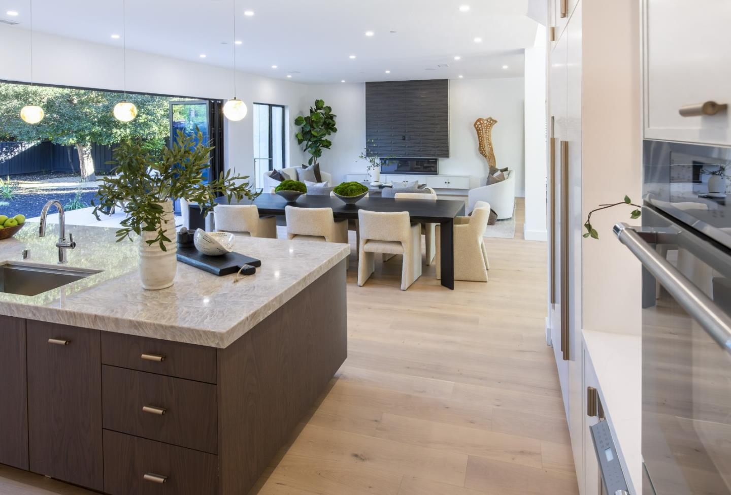 Detail Gallery Image 15 of 53 For 416 Ardis Ave, San Jose,  CA 95117 - 6 Beds | 4/1 Baths