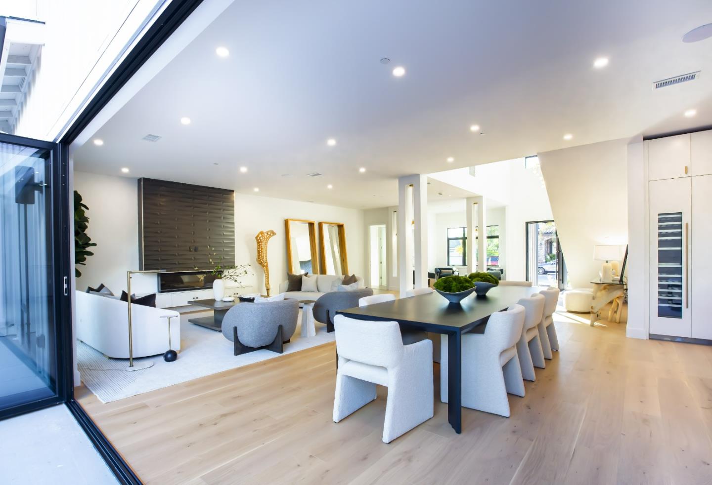 Detail Gallery Image 21 of 53 For 416 Ardis Ave, San Jose,  CA 95117 - 6 Beds | 4/1 Baths