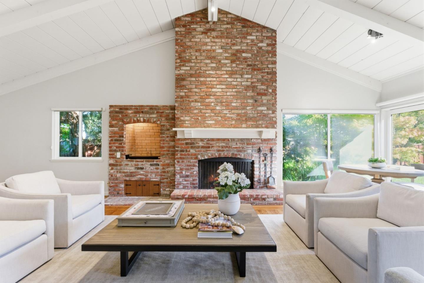 Detail Gallery Image 21 of 46 For 185 Beverly Ln, Los Altos,  CA 94022 - 3 Beds | 2/1 Baths