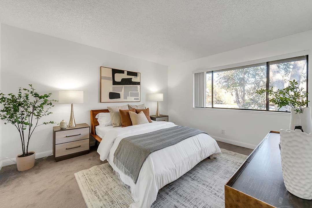 Detail Gallery Image 8 of 17 For 1913 La Terrace Cir, San Jose,  CA 95123 - 2 Beds | 2 Baths