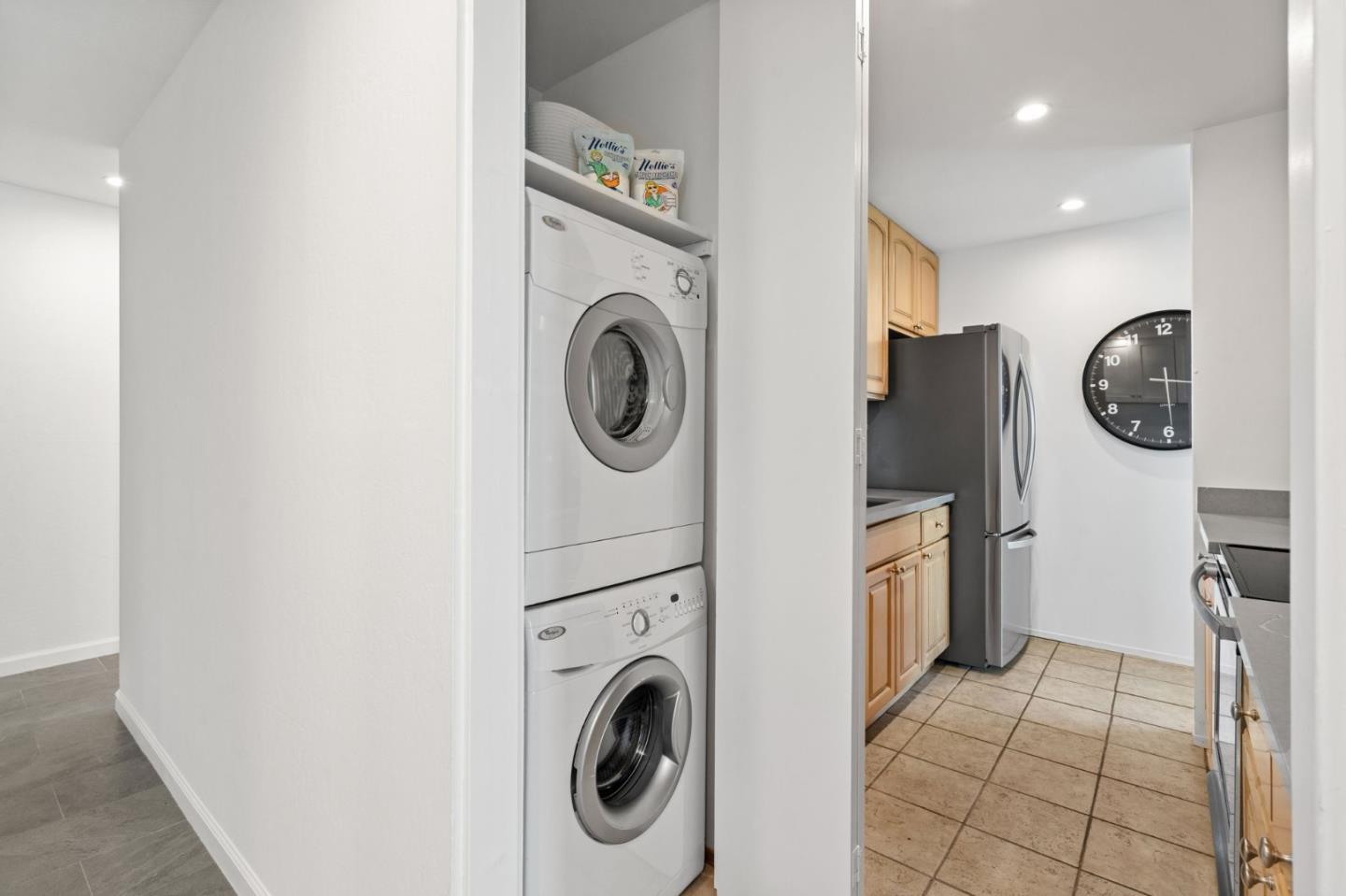 Detail Gallery Image 11 of 33 For 320 Vallejo Dr #22,  Millbrae,  CA 94030 - 2 Beds | 2 Baths