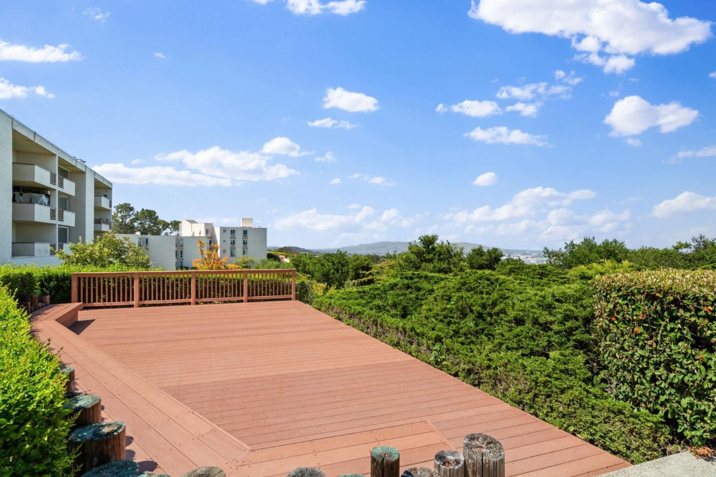 Detail Gallery Image 29 of 33 For 320 Vallejo Dr #22,  Millbrae,  CA 94030 - 2 Beds | 2 Baths