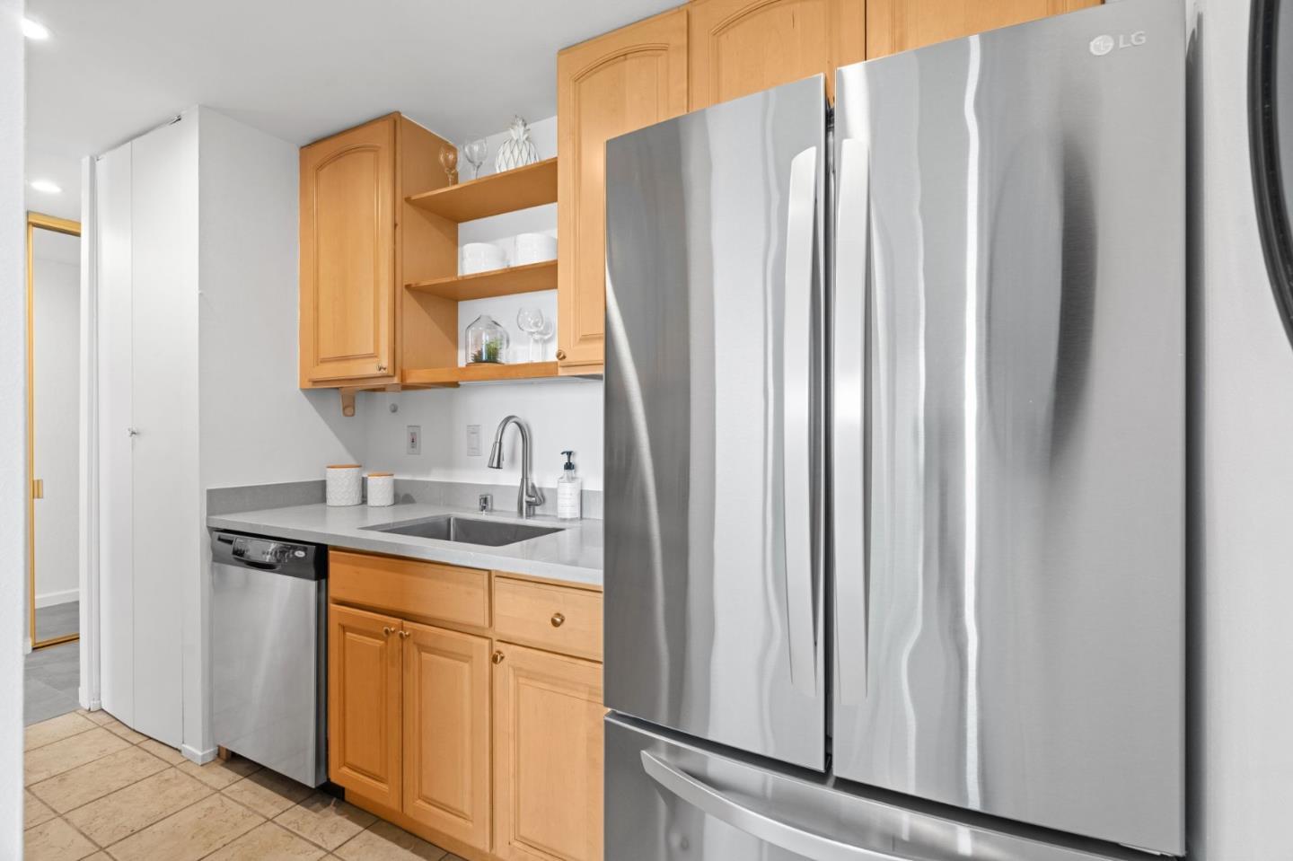 Detail Gallery Image 9 of 33 For 320 Vallejo Dr #22,  Millbrae,  CA 94030 - 2 Beds | 2 Baths